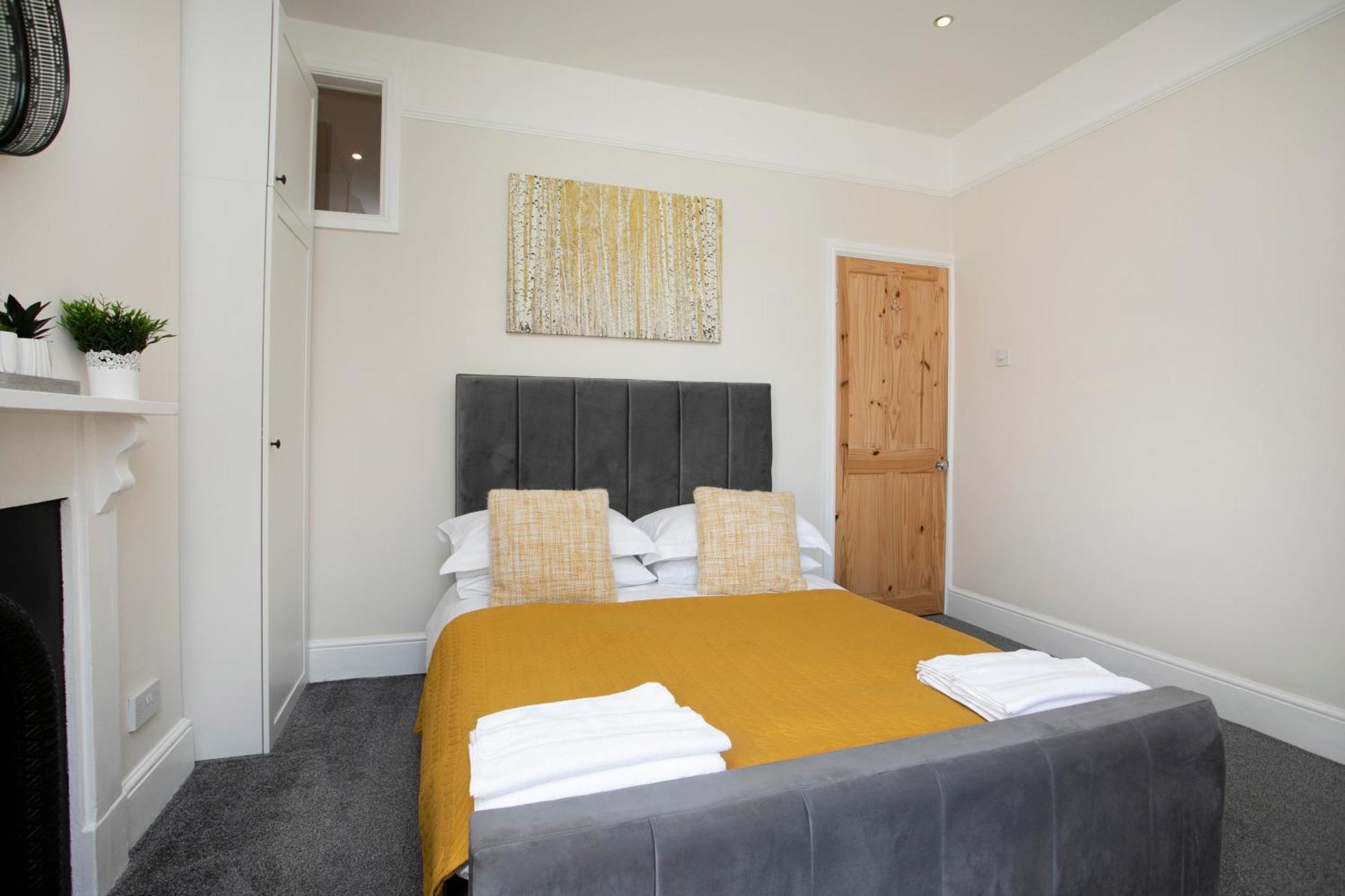 Spring Villa Leicester Exterior photo